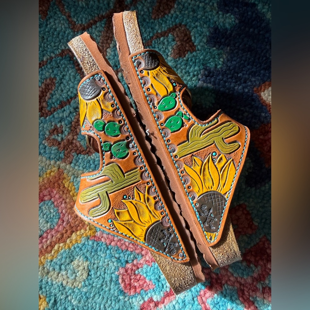 Birkenstock Arizona Big Buckle CUSTOM one of a kind! 40/9 Worn once- Stunning! - Picture 2 of 5